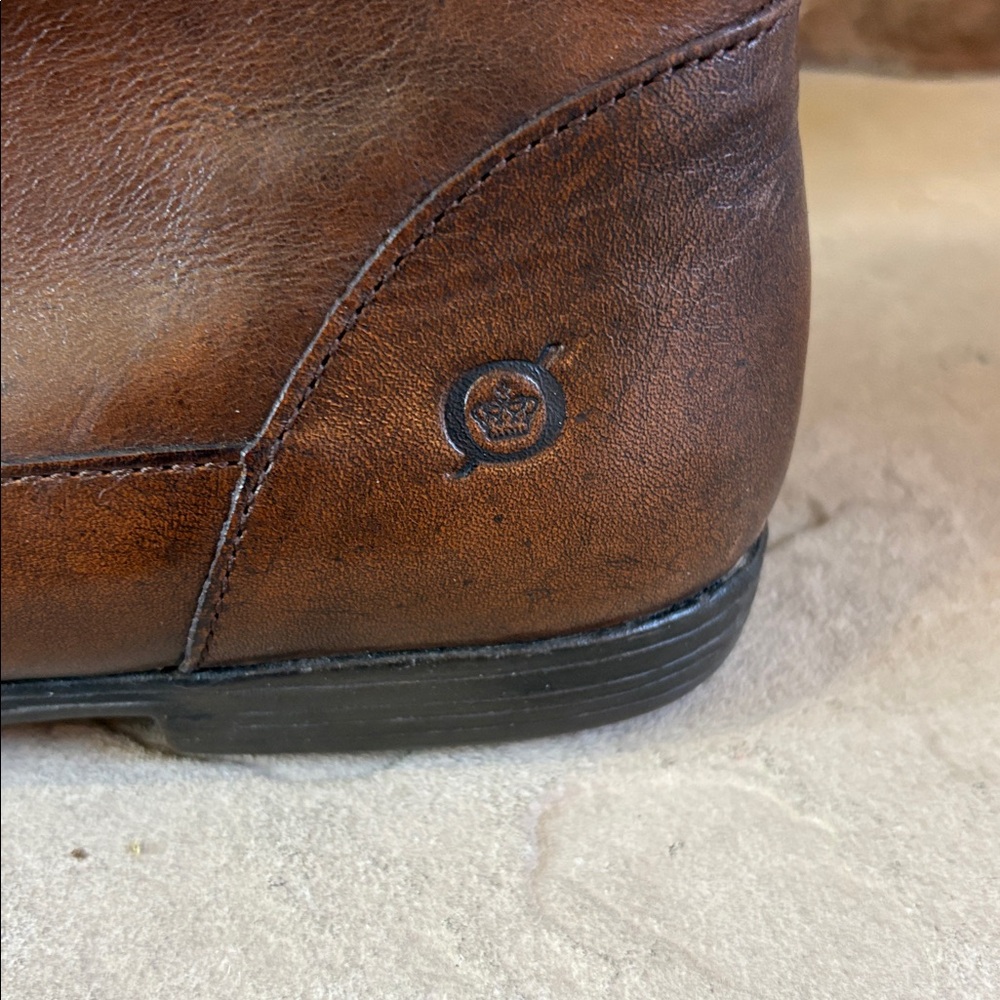 Born sz 8 dark brown leather tall boots with buckle detail - Picture 3 of 11